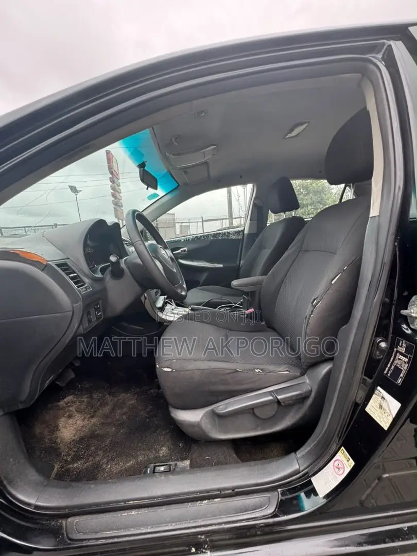 Toyota Corolla 2010 Black