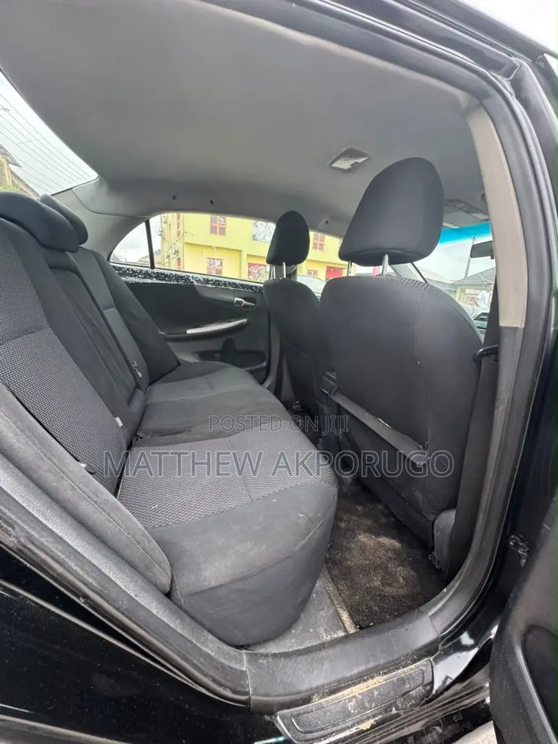 Toyota Corolla 2010 Black