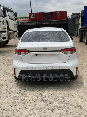 Toyota Corolla 2022 White