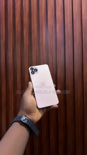 Apple iPhone 11 Pro Max 64 GB White
