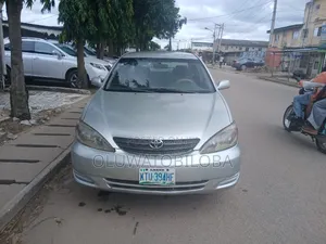 Toyota Camry 2004 Silver