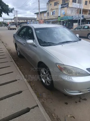 Toyota Camry 2004 Silver
