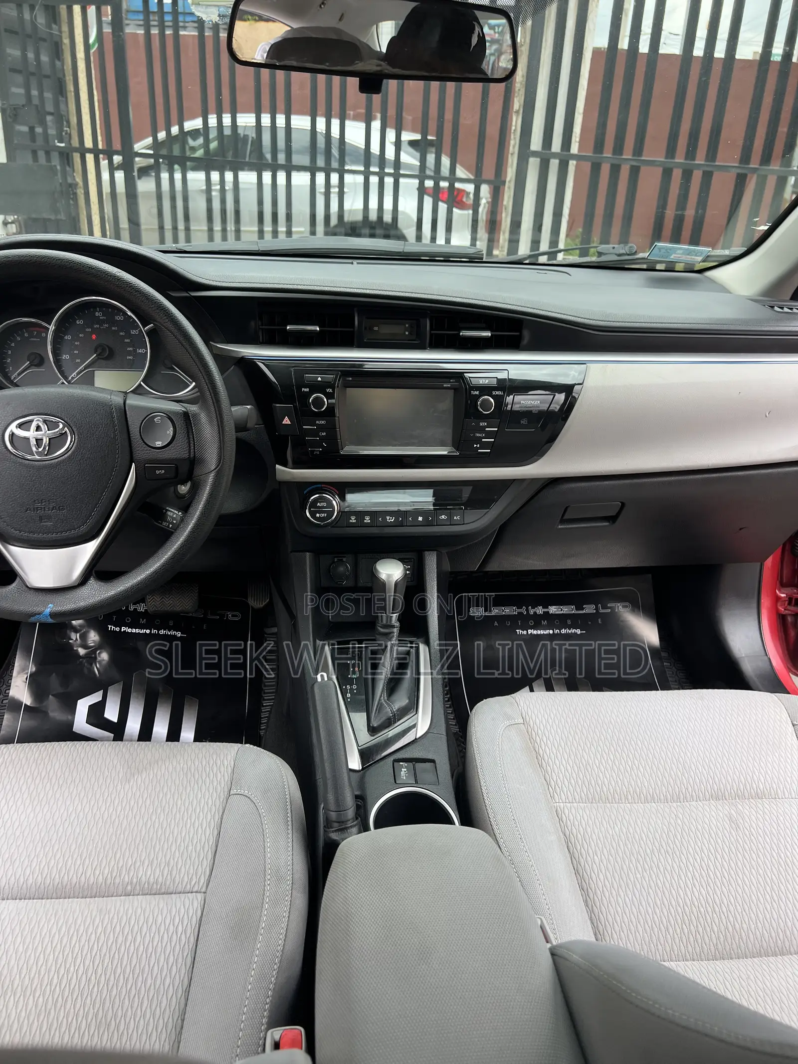 Toyota Corolla 2014 Red
