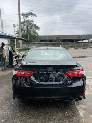 Toyota Camry SE FWD 2020 Black