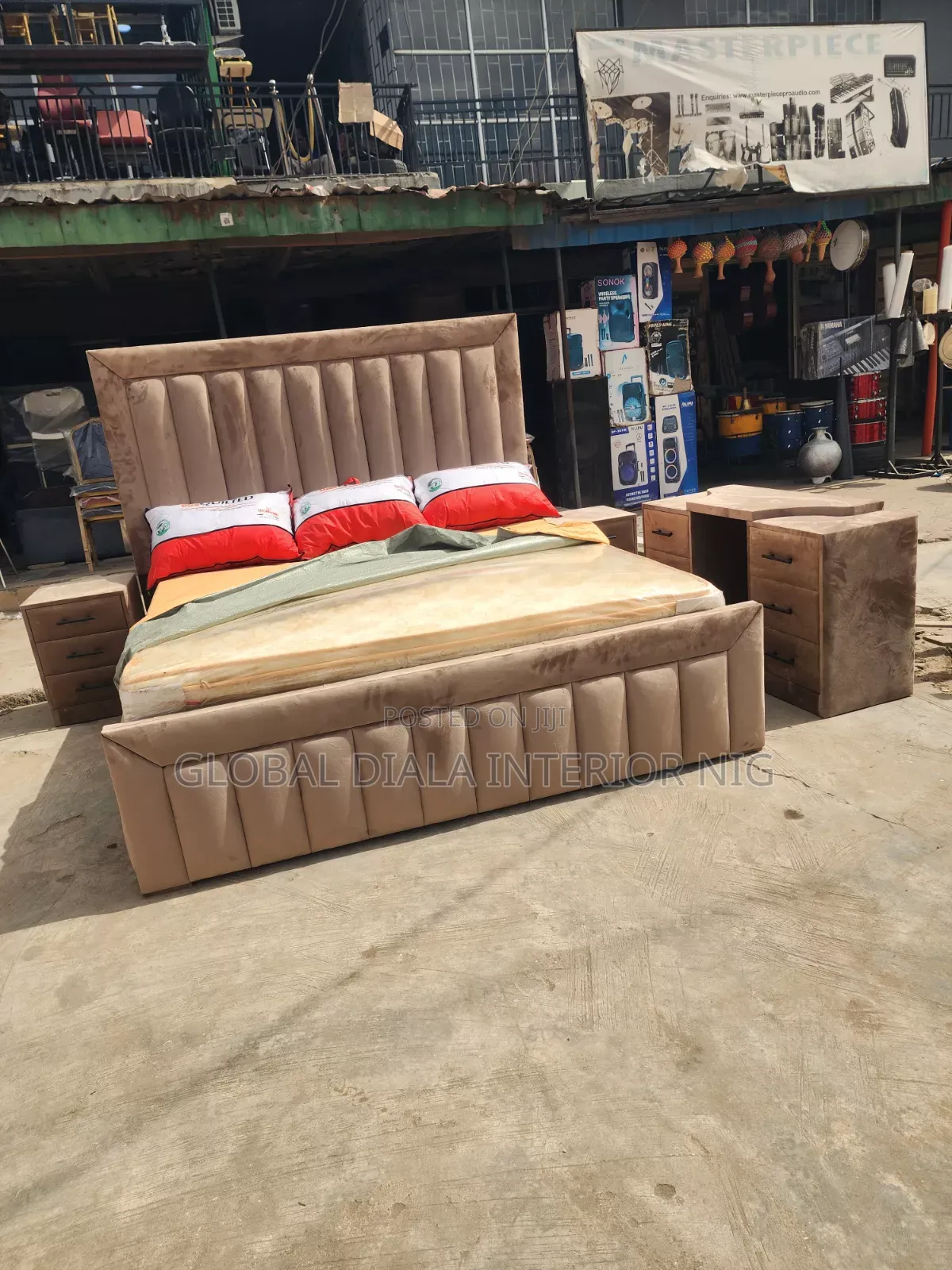 Standard 6by6 Padded Bedframe Set