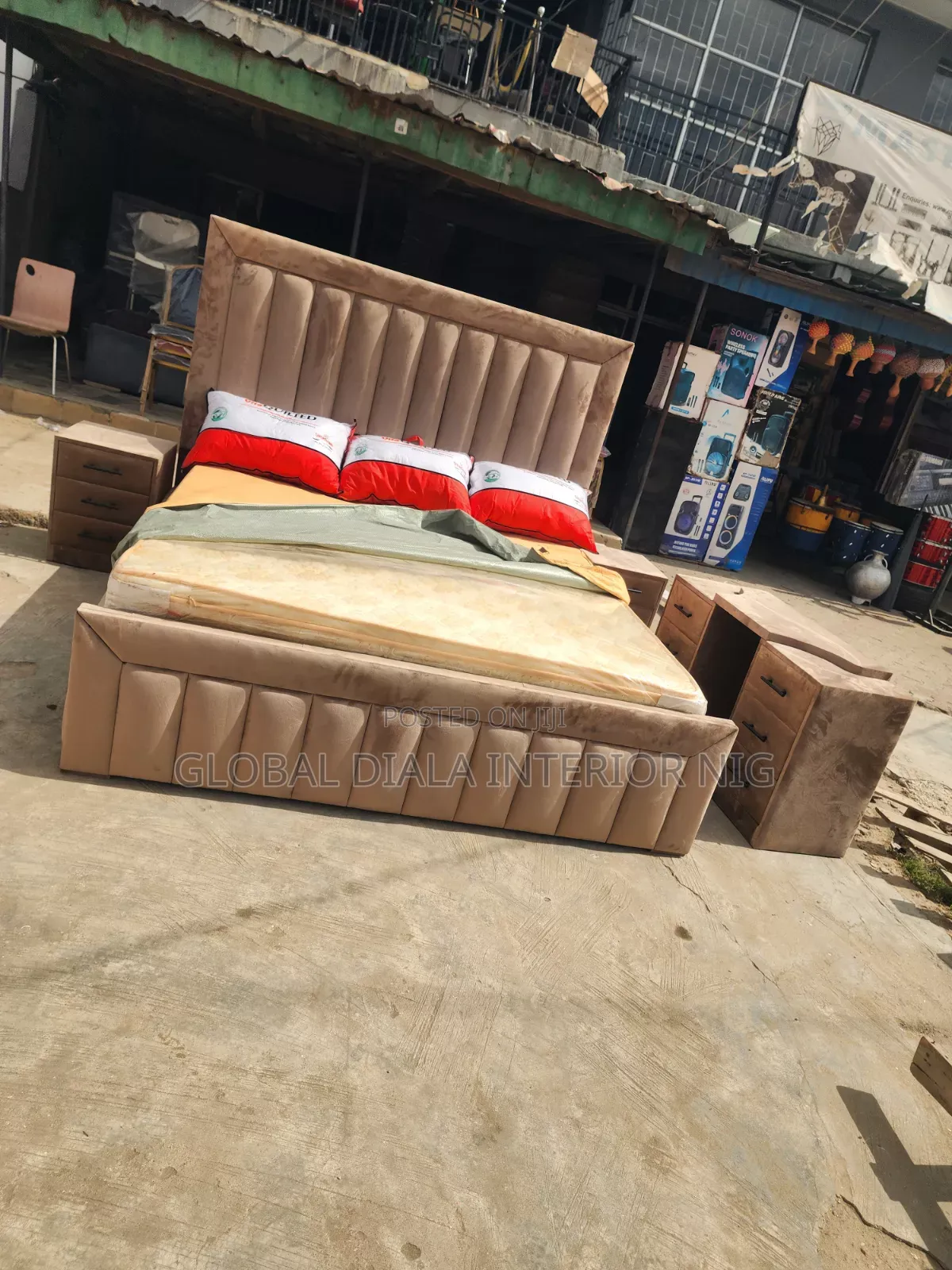 Standard 6by6 Padded Bedframe Set
