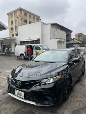 Toyota Camry SE FWD 2020 Black