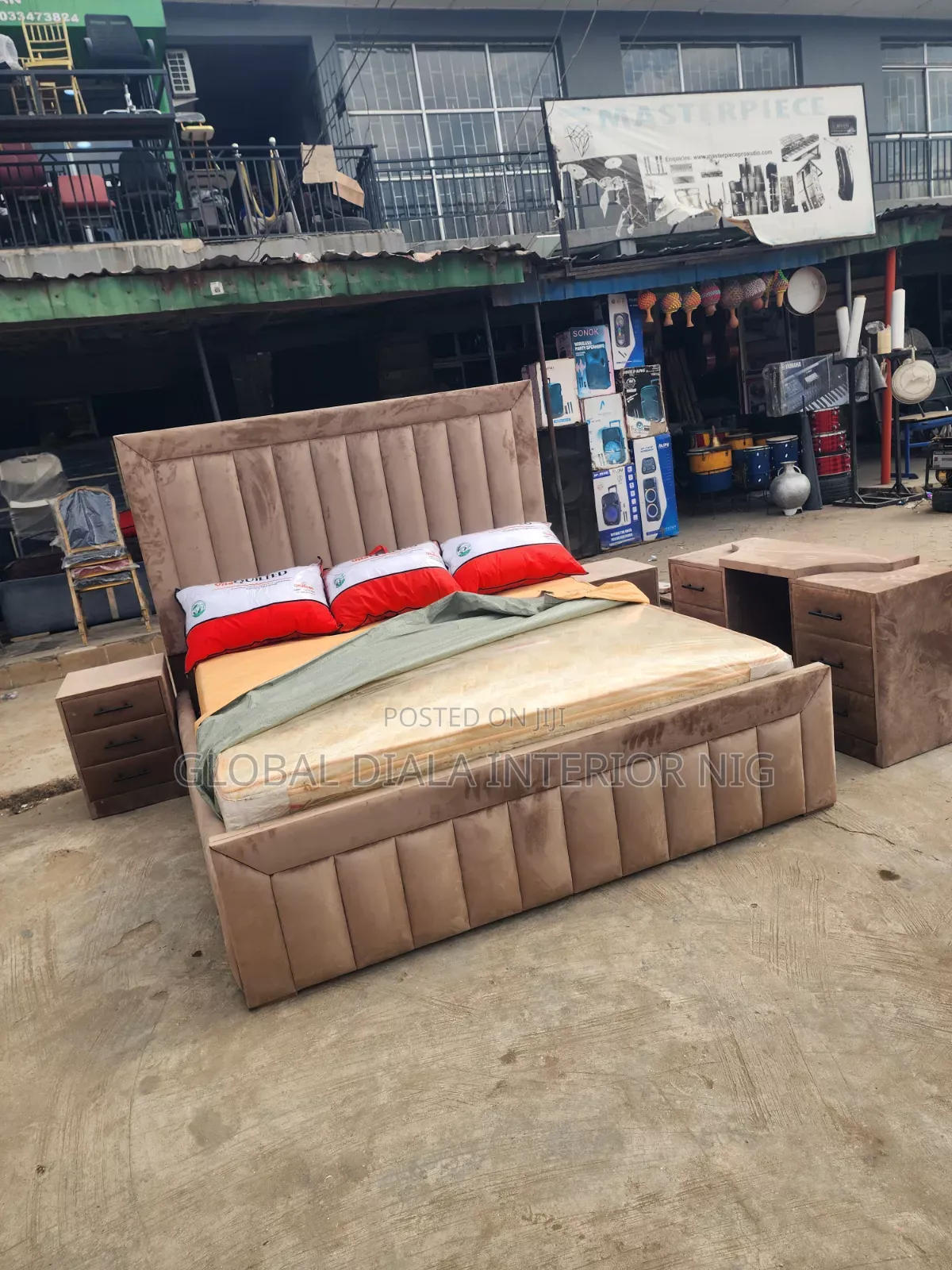 Brown 6by6 Padded Bedframe Set