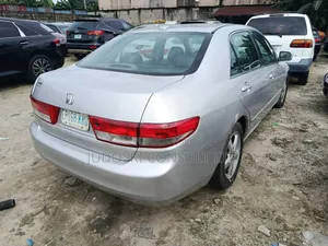 Honda Accord 2005 Silver