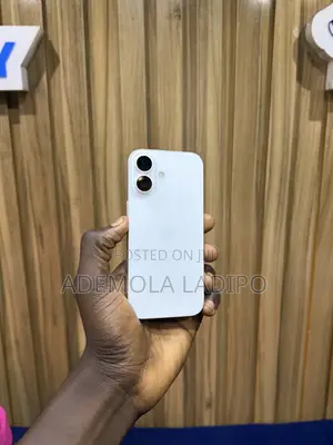 Apple iPhone 16 128 GB White
