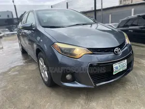 Toyota Corolla 2015 Blue