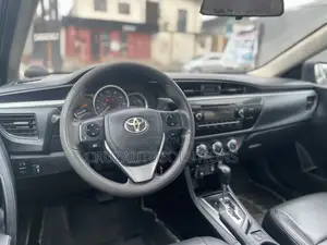 Toyota Corolla 2015 Blue