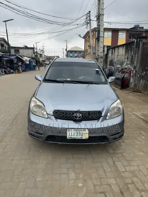 Toyota Matrix XR Hatchback FWD (1.8L 4cyl 4A) 2004 Blue