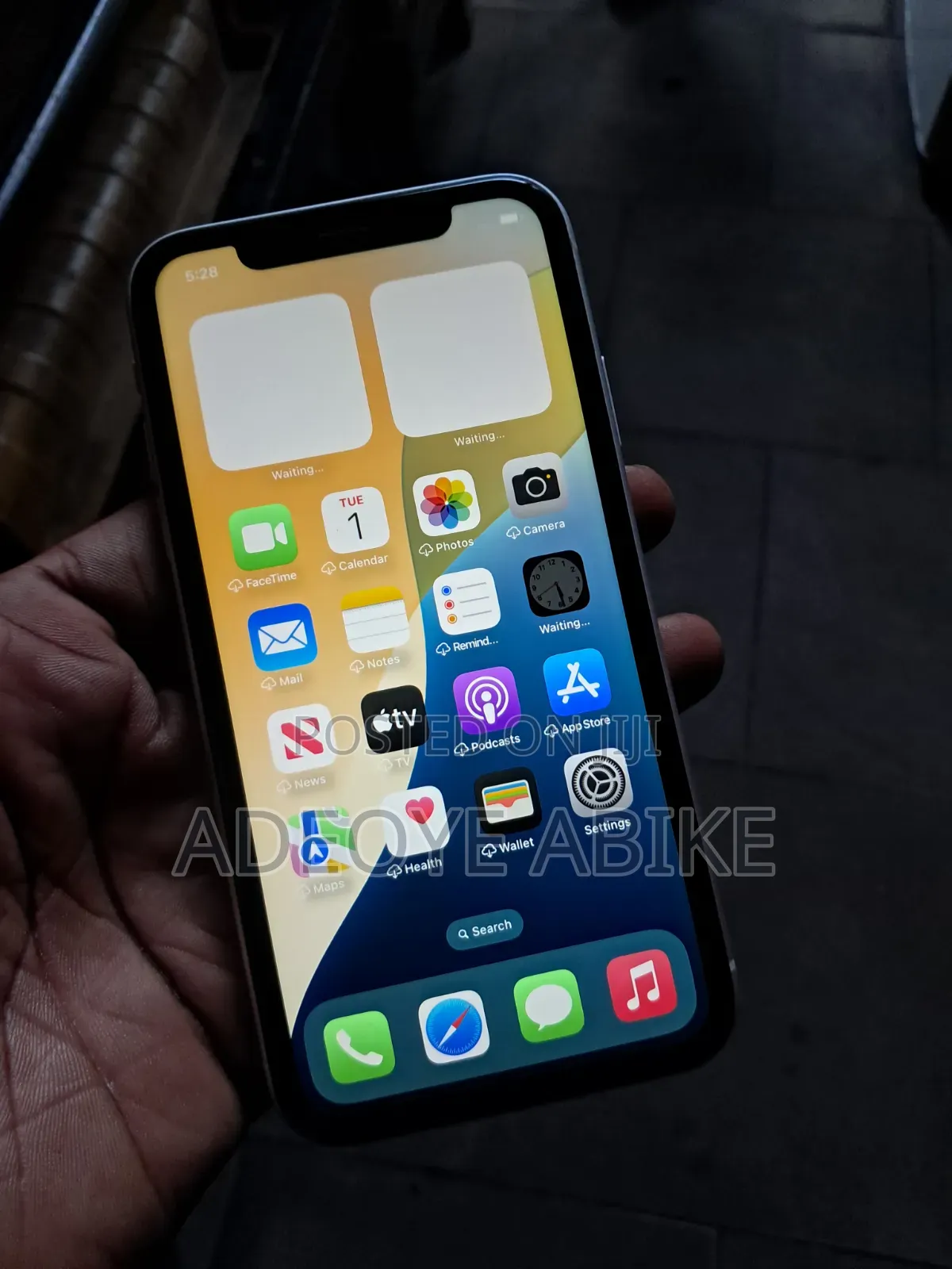 Apple iPhone XR 128 GB White