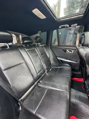Mercedes-Benz GLK-Class Base GLK 350 4dr AWD 4MATIC (3.5L 6cyl 7A) 2015