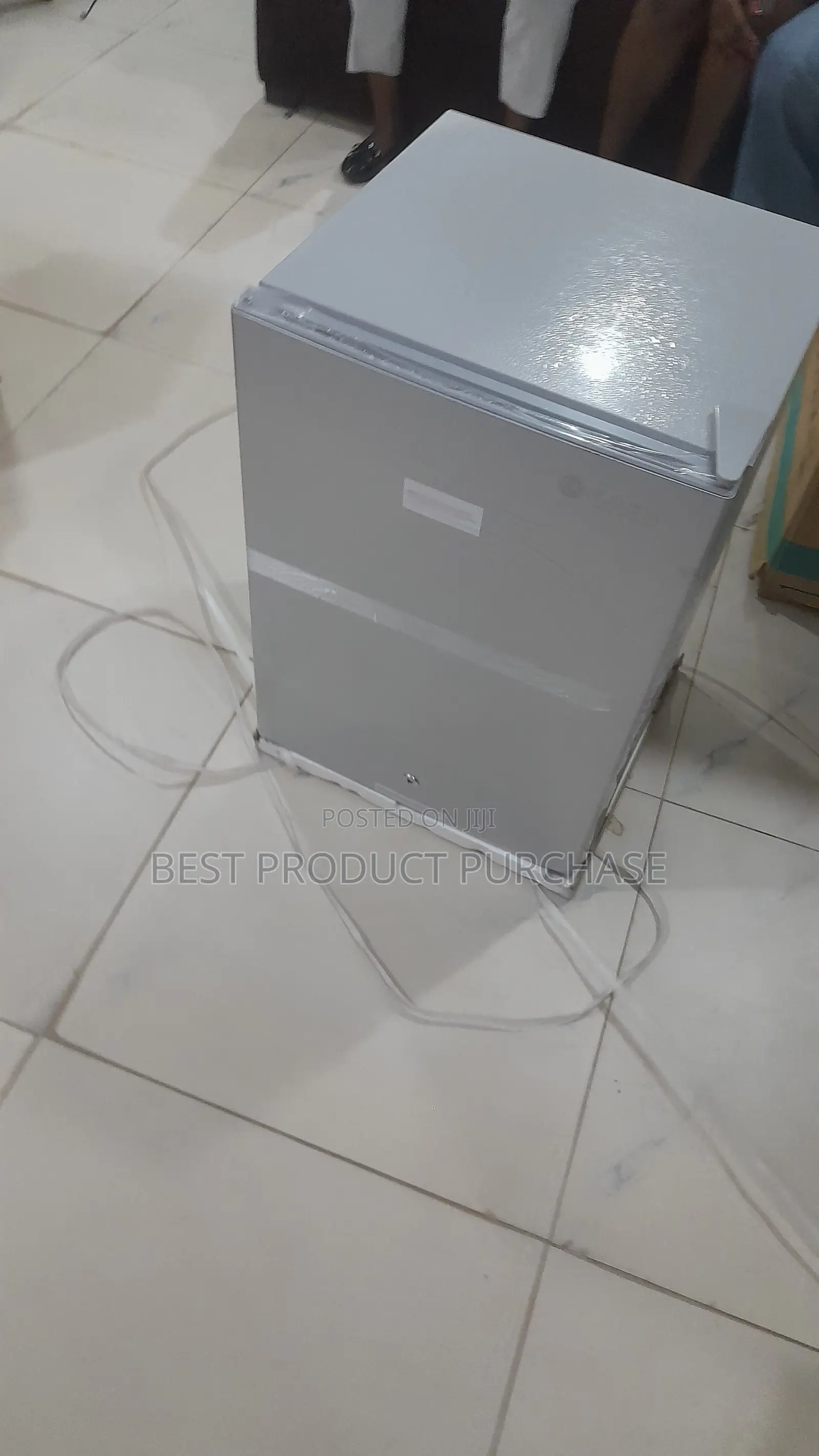 GFR-90S-E Glamstar Fridge – Perfect for Home