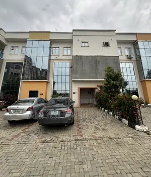 3bdrm Townhouse / Terrace in Pleasant Place, Apo District for rent