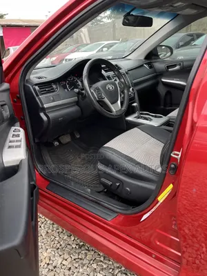 Toyota Camry SE 4dr Sedan (2.5L 4cyl 6A) 2012 Red