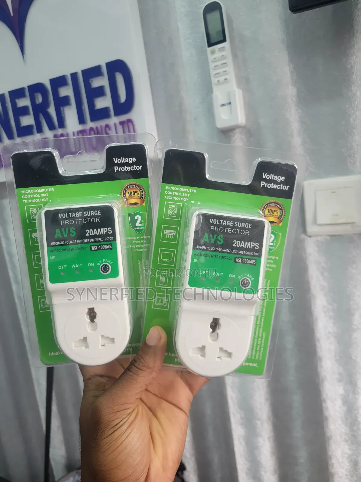 20AMPS Voltage Surge Protectors Automatic Voltage Switcher