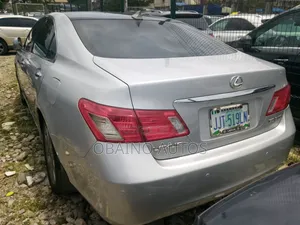 Lexus ES 2012 Silver