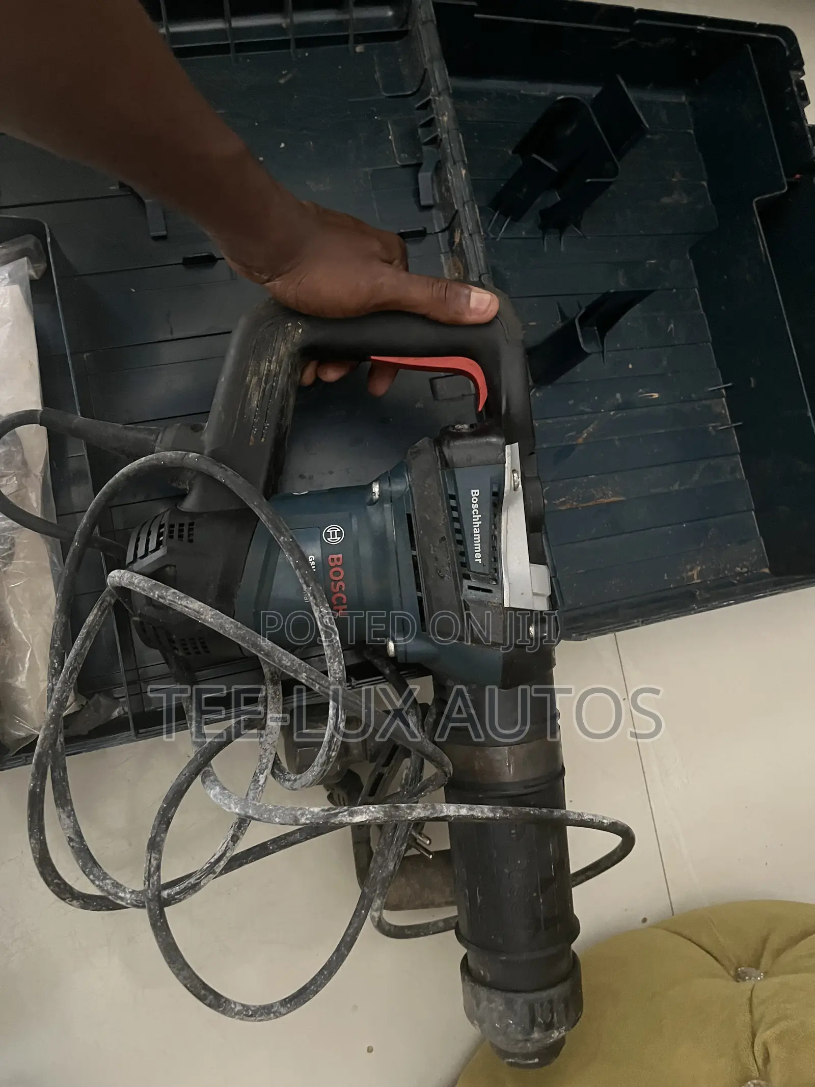 Bosch Jack Hammer Still in Brand New Condition Barely Used ....