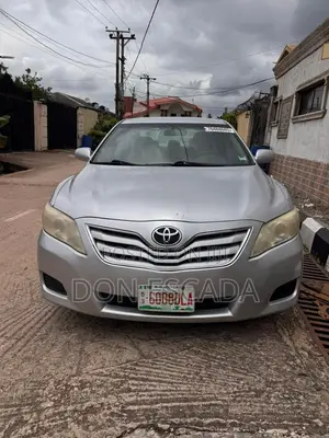 Toyota Camry 2011 Silver