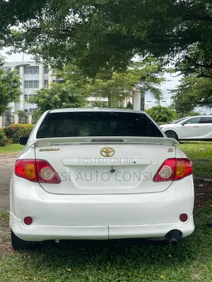 Toyota Corolla 2010 White