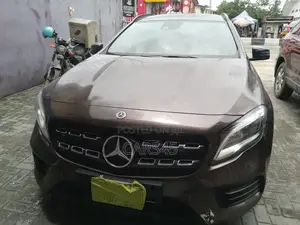 Mercedes-Benz GLA 250 2019 Brown