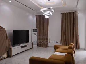 4bdrm Duplex in Orchid Road, Chevron for rent