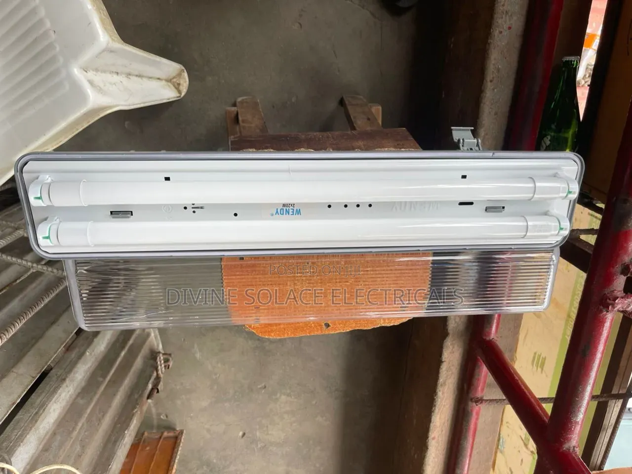 2ft Fluorescent Fitting