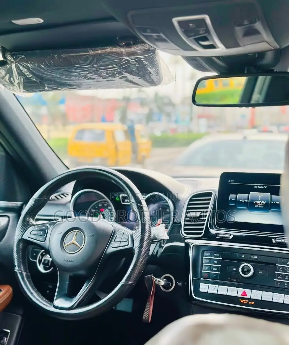 Mercedes-Benz GLE-Class 2017 White