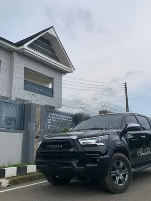 Toyota Hilux SR 4x4 2013 Black