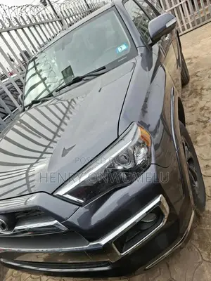 Toyota 4-Runner SR5 4X4 2013 Gray