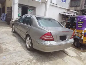 Mercedes-Benz 230E 2003 Silver