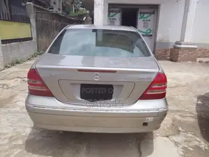 Mercedes-Benz 230E 2003 Silver