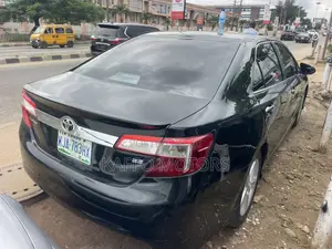Toyota Camry SE 4dr Sedan (2.5L 4cyl 6A) 2012 Black