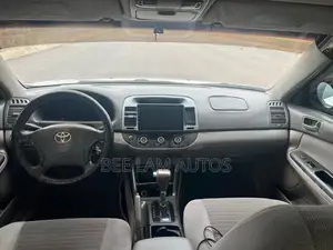 Toyota Camry 2005 Silver