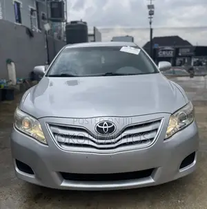 Toyota Camry 2011 Silver