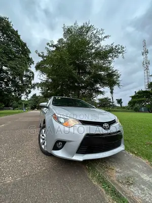 Toyota Corolla LE 4dr Sedan (1.8L 4cyl CVT) 2015 Gray