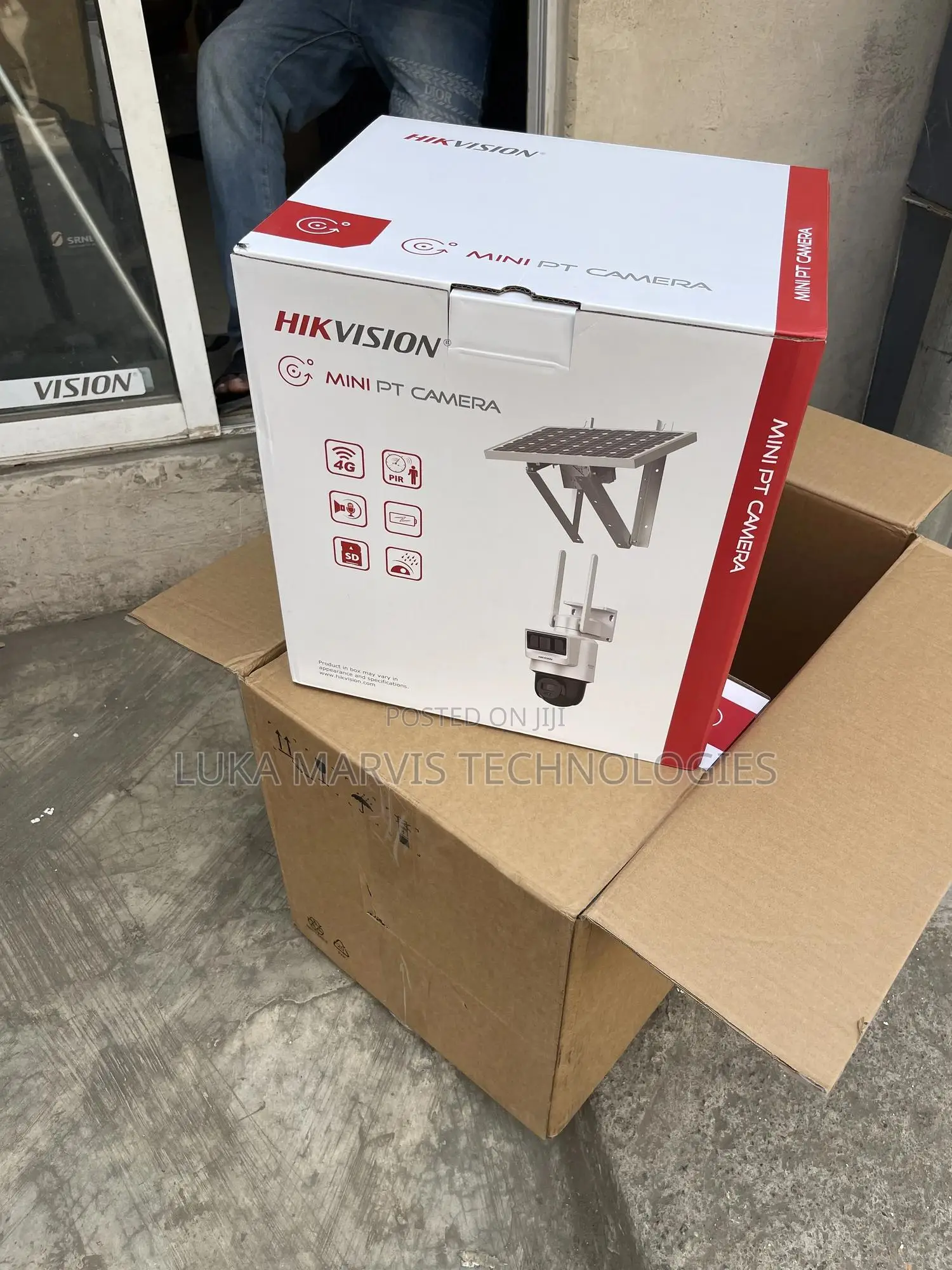 Hikvision 4mp Solar PTZ Camera