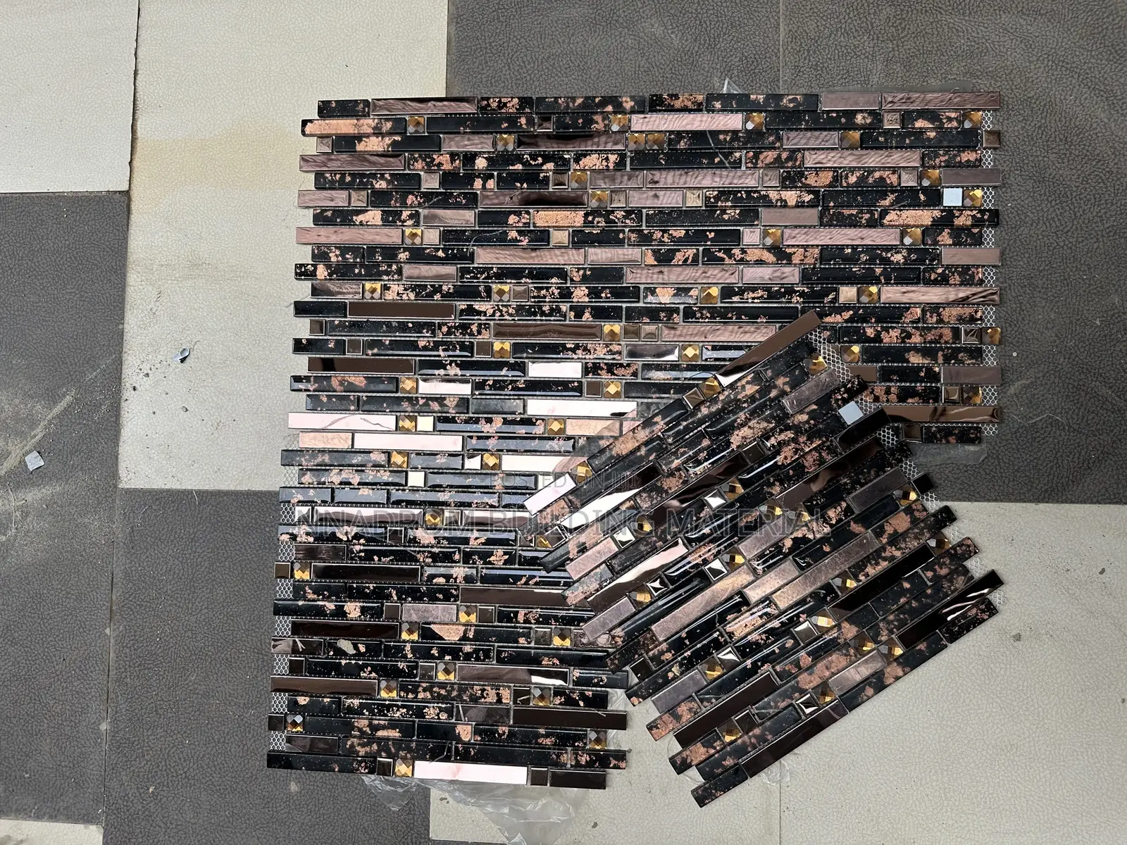 Thick Gold Mosaic