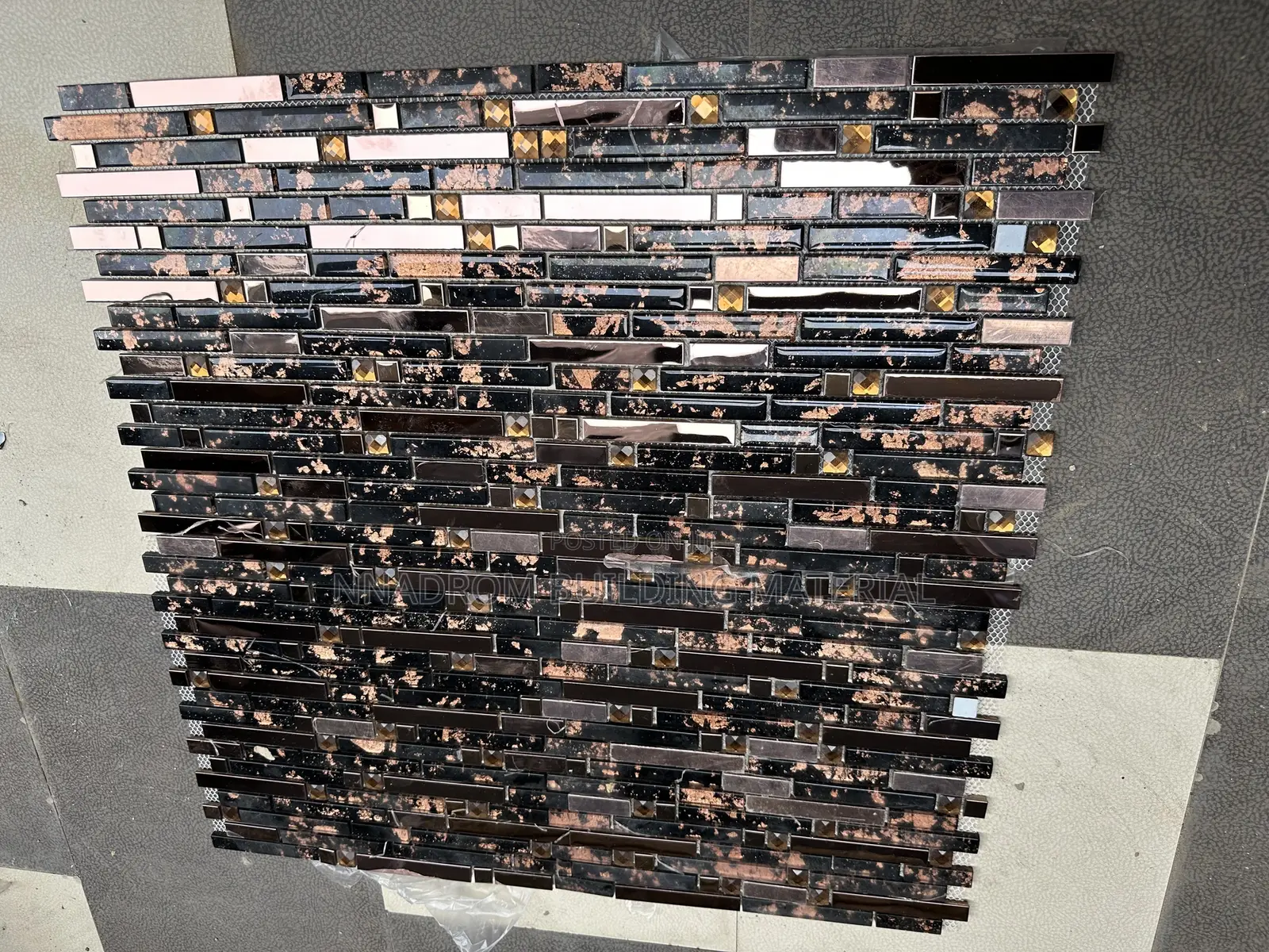 Thick Gold Mosaic
