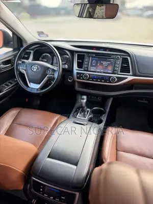 Toyota Highlander 2019 White