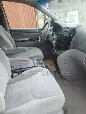 Toyota Sienna 2005 Gray