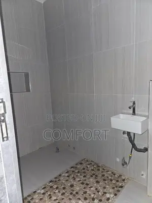 2bdrm Block of Flats in Durumi for rent