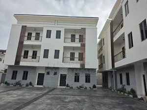 4bdrm Townhouse/Terrace in Utako for sale