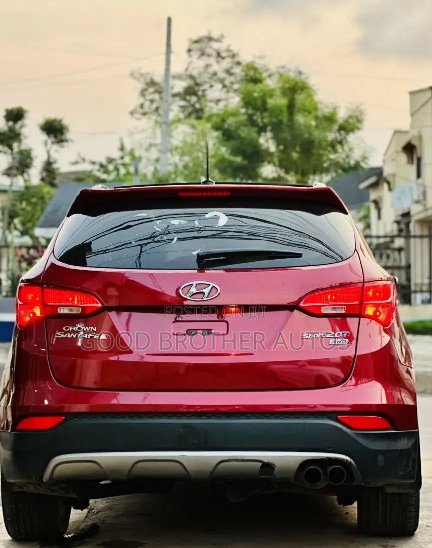 Hyundai Santa Fe 2013 Red