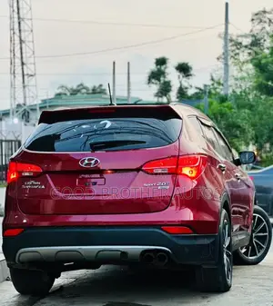 Hyundai Santa Fe 2013 Red