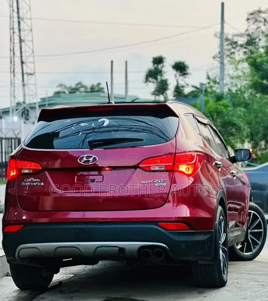 Hyundai Santa Fe 2013 Red