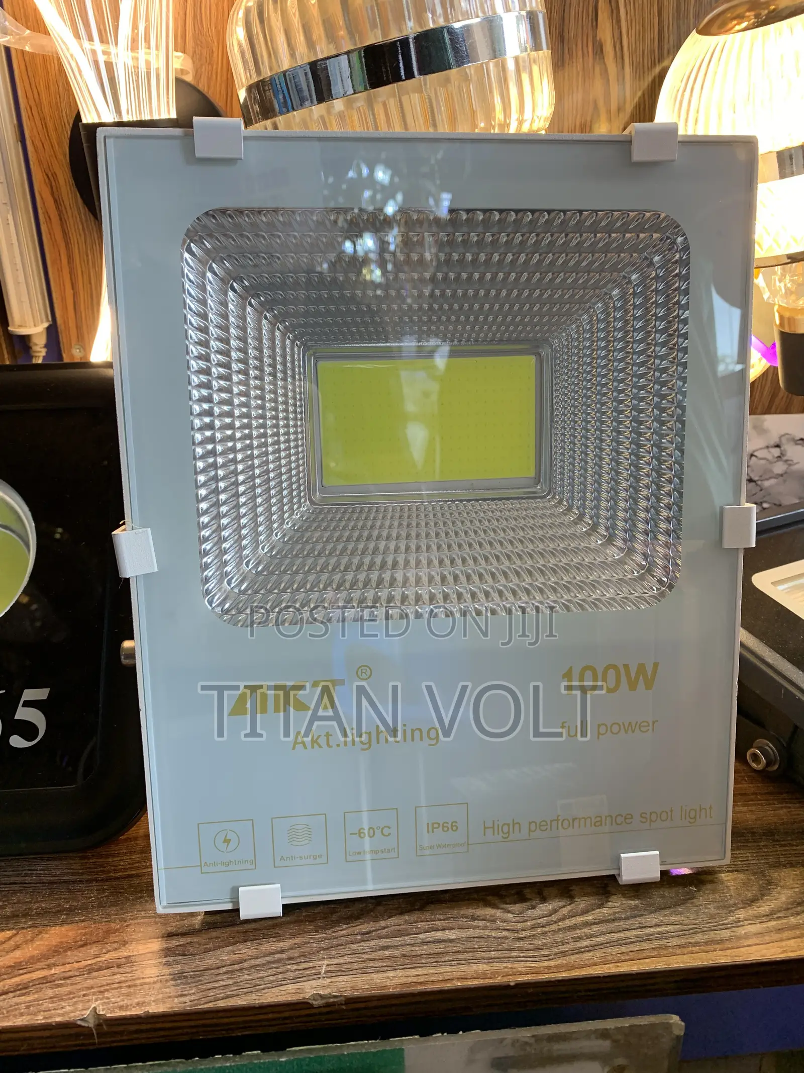 AKT 100W Solar Flood Light